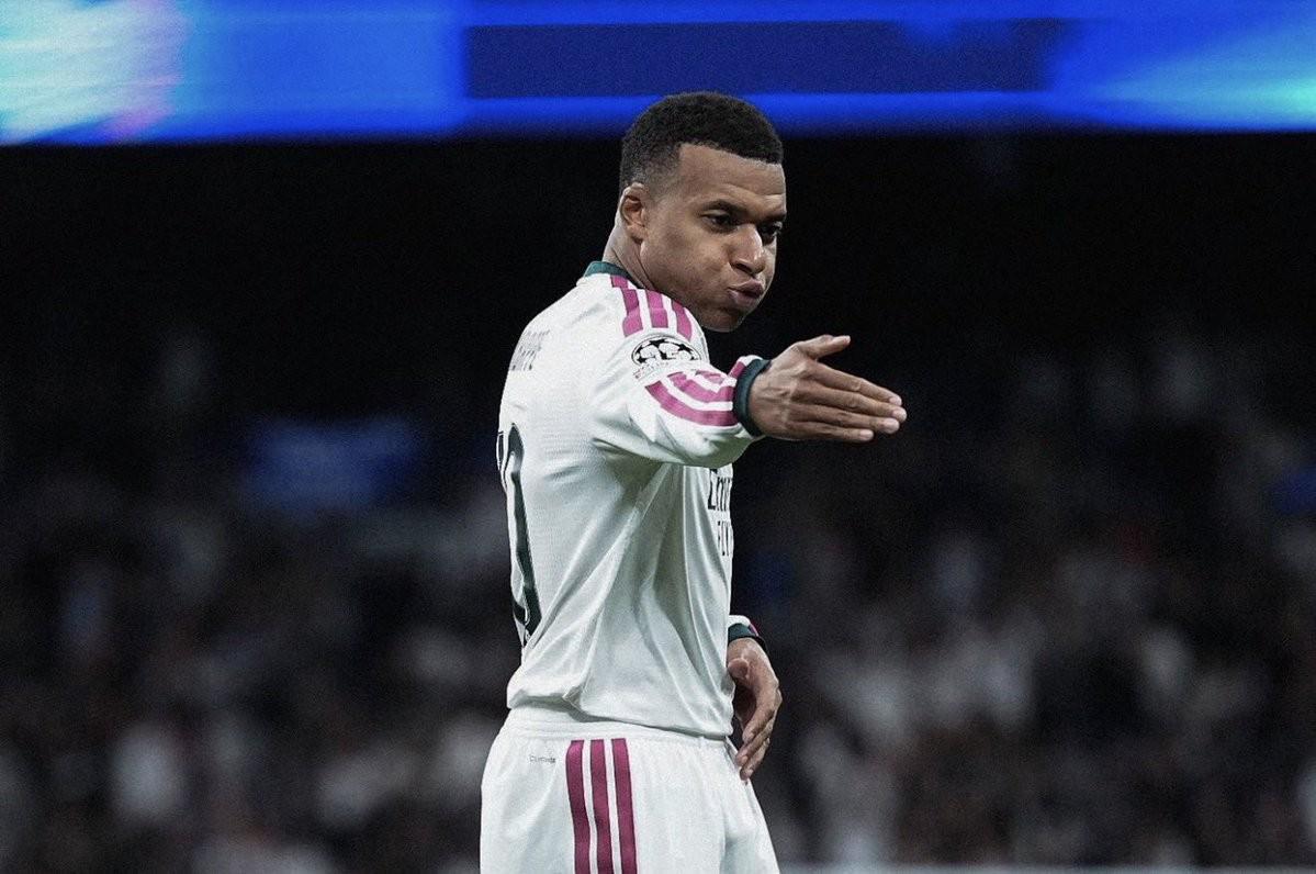 姆巴佩10次对阵巴萨打进12球，21世纪仅次于C罗和本泽马